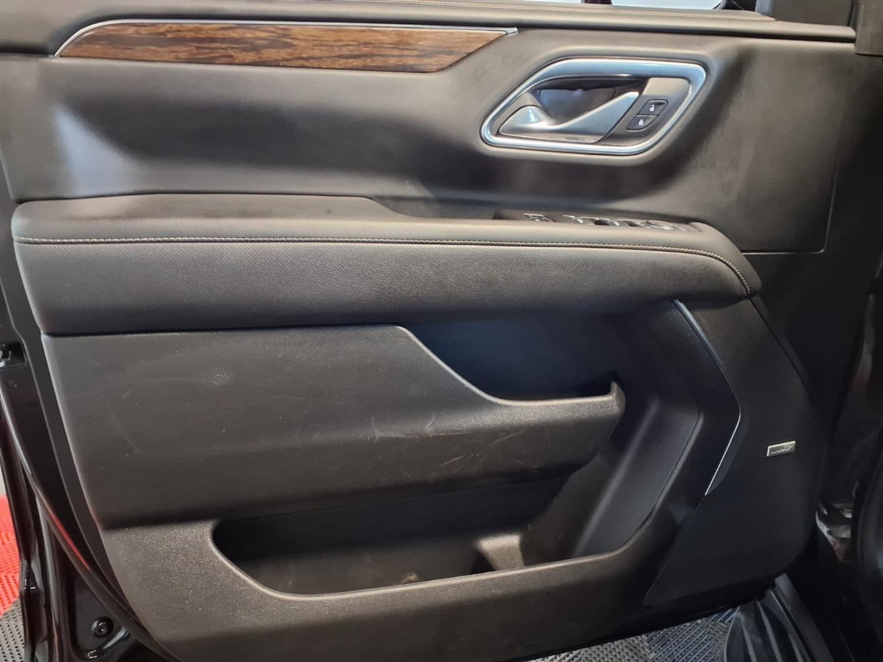 Chevrolet Suburban 4WD 4dr Premier 2023