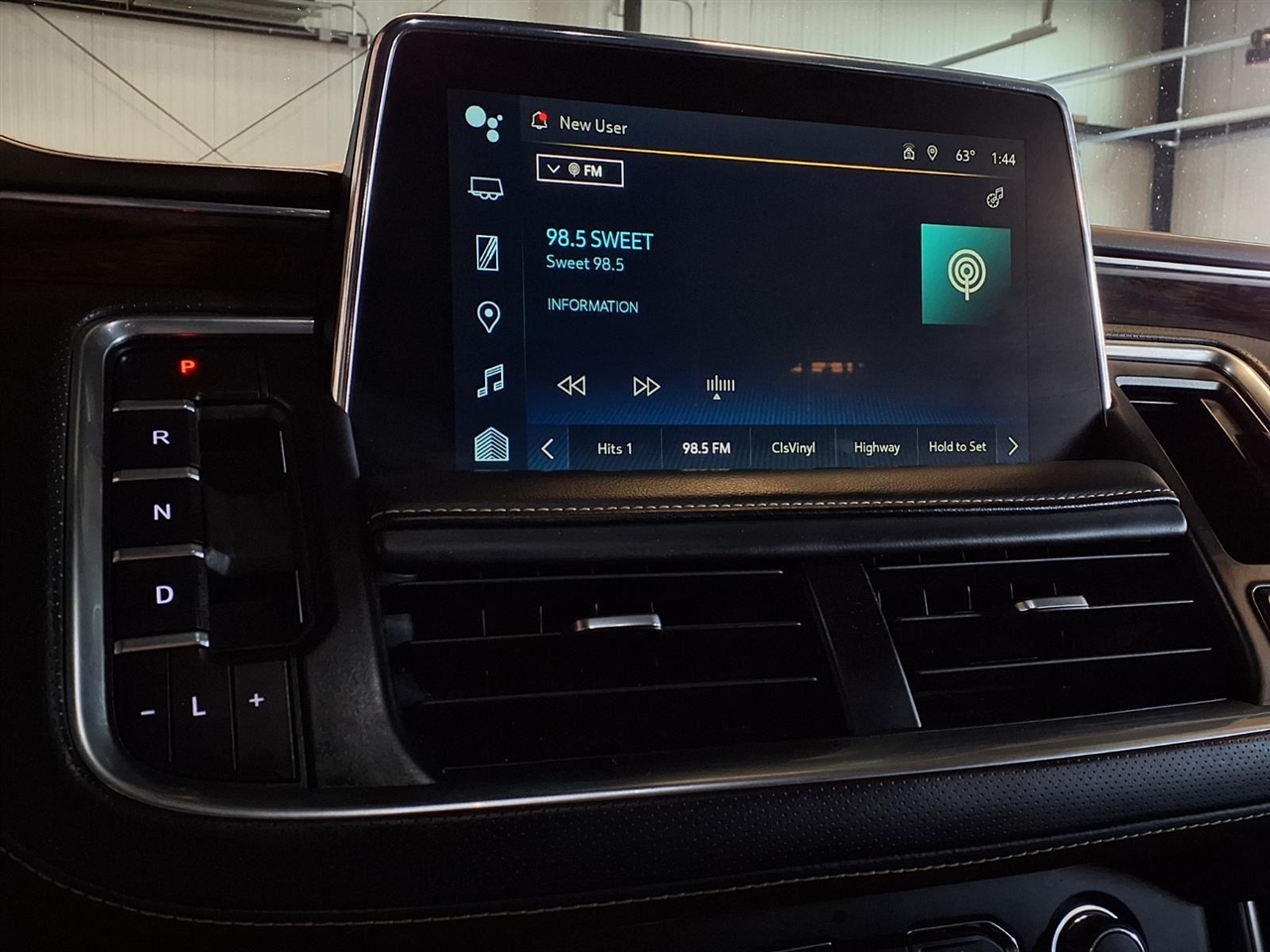 Chevrolet Suburban 4WD 4dr Premier 2023