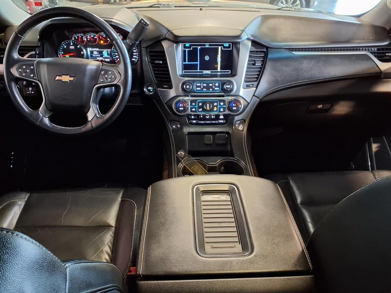 Chevrolet Suburban 4WD 4dr 1500 LT 2017