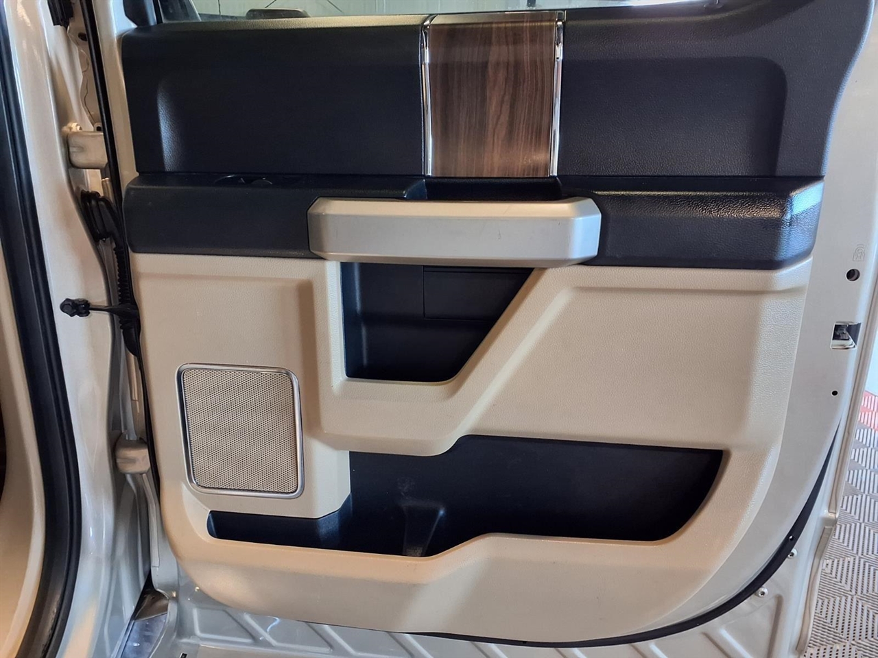 Ford F-150 Lariat 2017