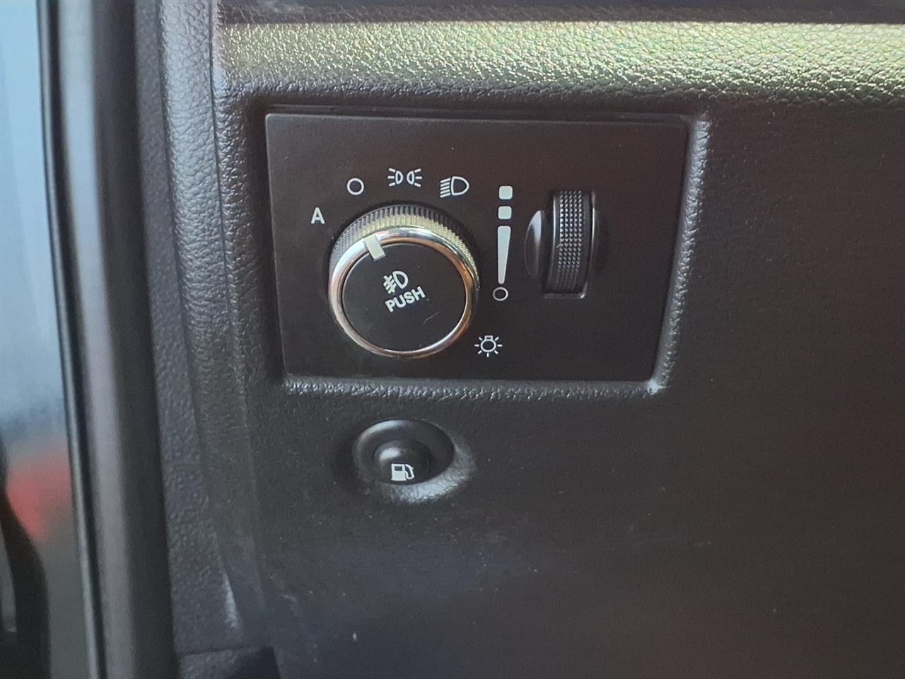 Jeep Grand Cherokee 4WD 4dr Laredo 2013