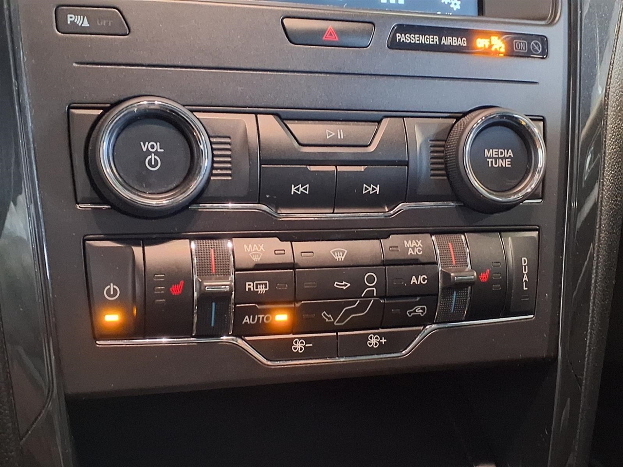 Ford Explorer XLT 4WD 2019