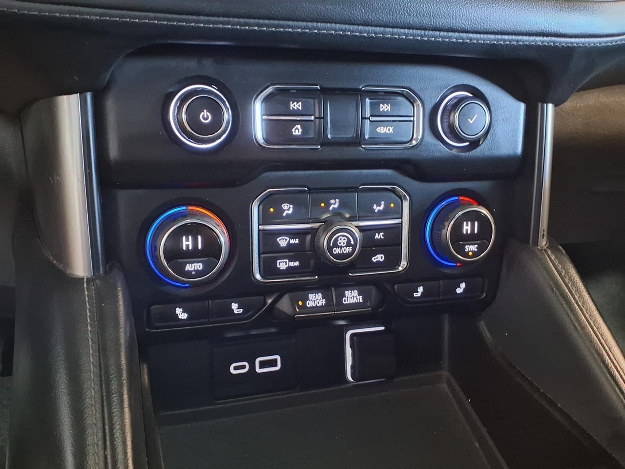 Chevrolet Tahoe 4WD 4dr LT 2021