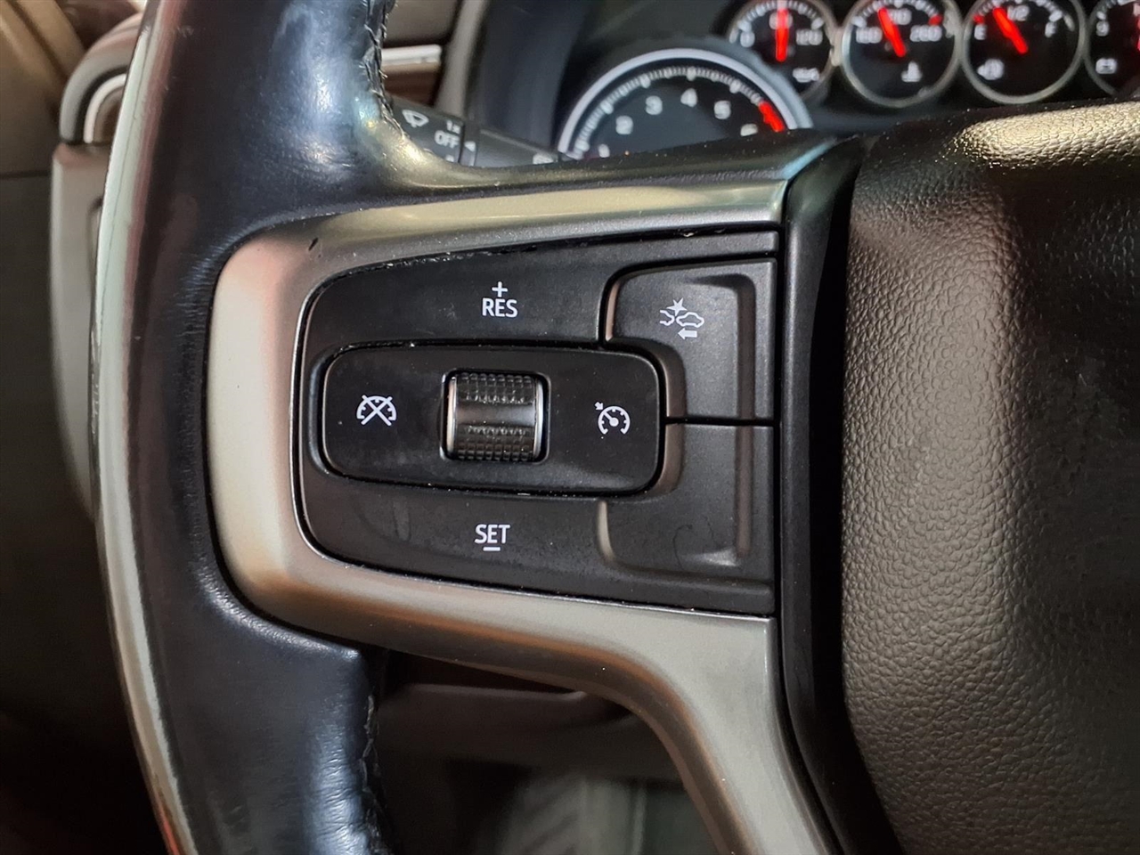 Chevrolet Tahoe 4WD 4dr LT 2021