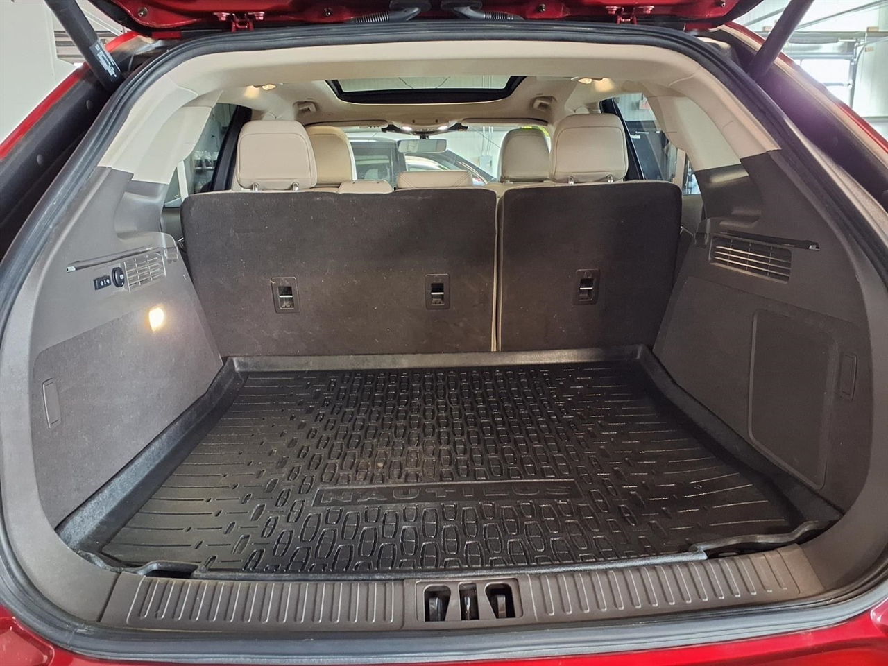 Lincoln Nautilus Reserve AWD 2021