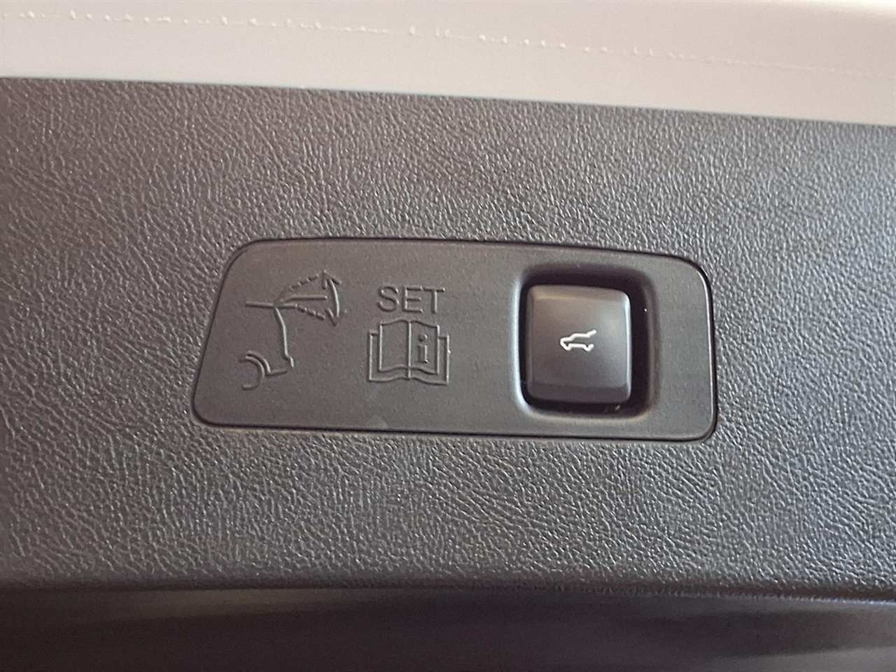 Lincoln Corsair Reserve AWD 2021