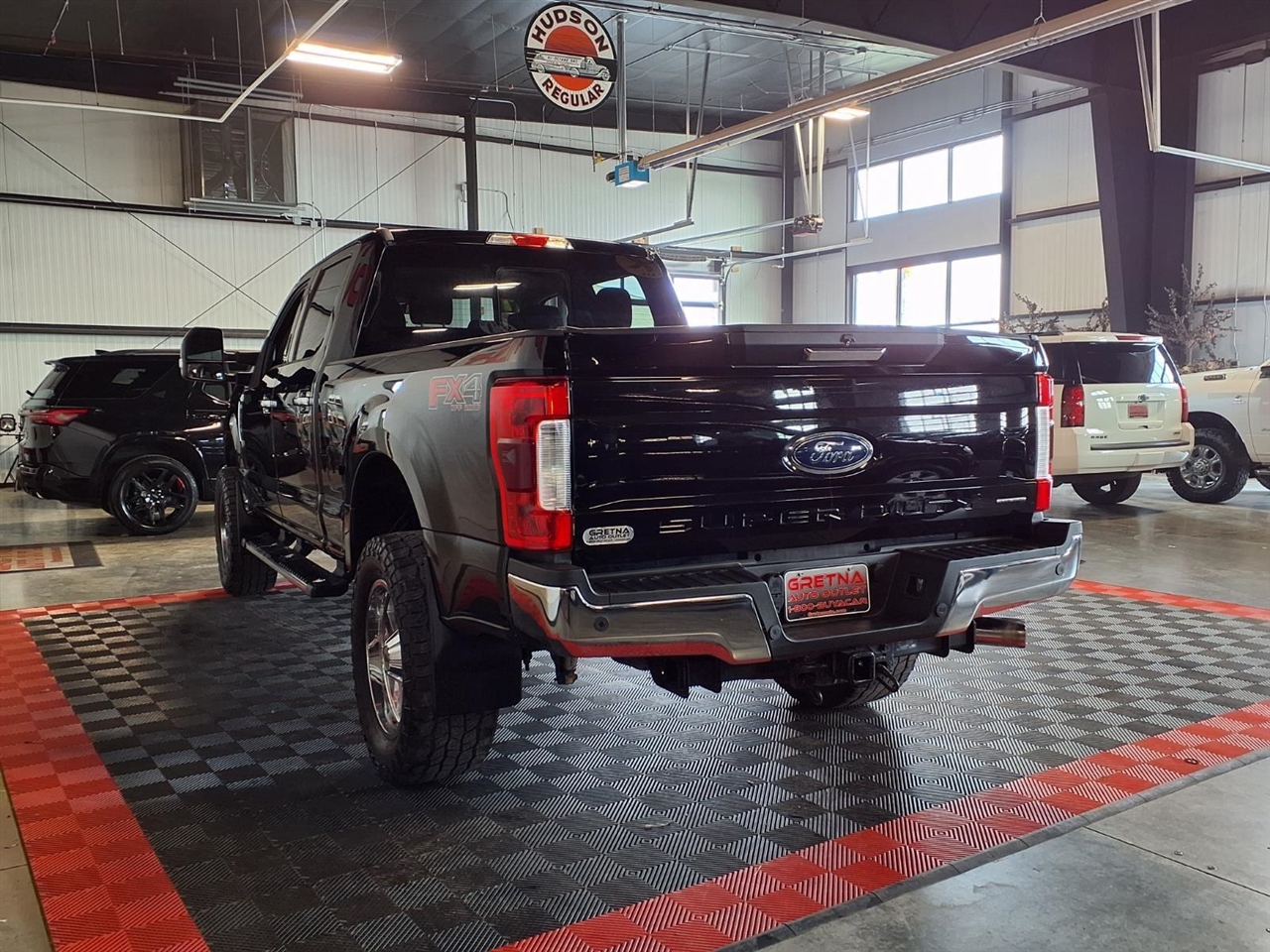 Ford Super Duty F-250 SRW King Ranch 4WD Crew Cab 8' Box 2017