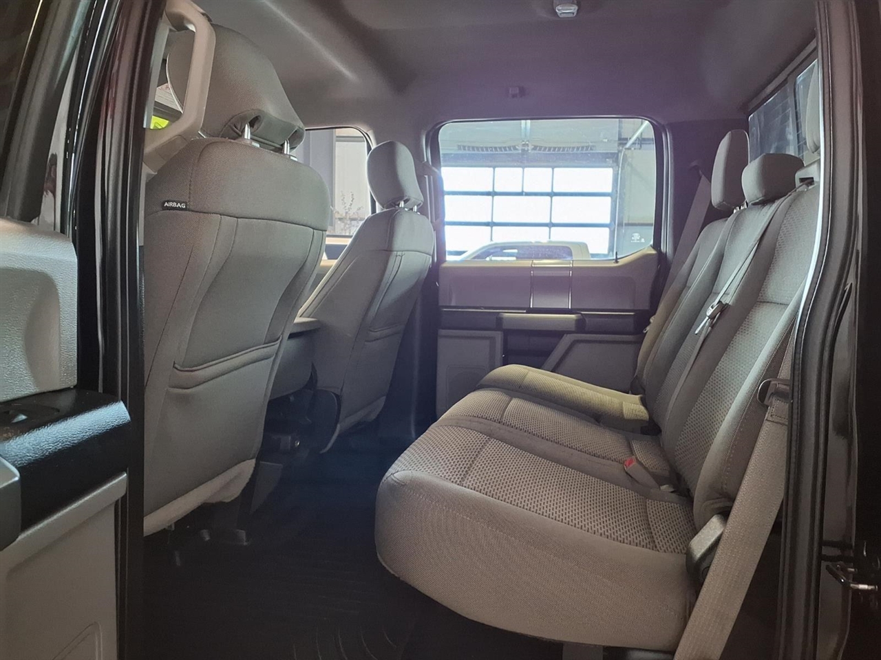 Ford Super Duty F-250 SRW King Ranch 4WD Crew Cab 8' Box 2017