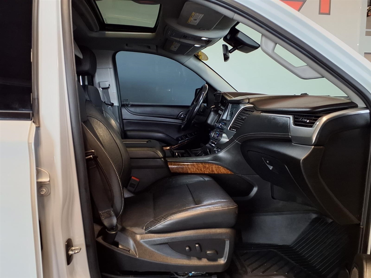 Chevrolet Tahoe 4WD 4dr Premier 2018