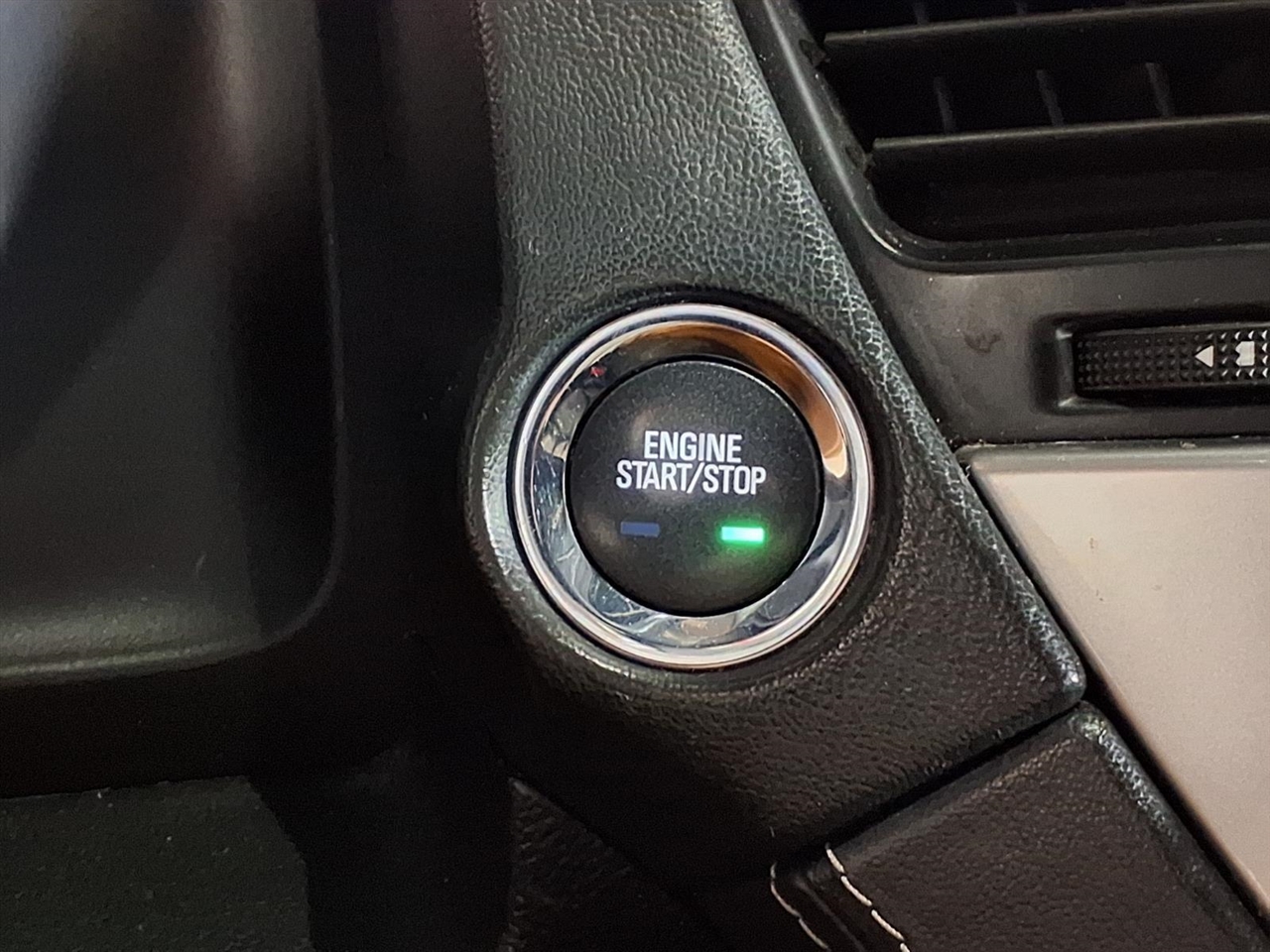 Chevrolet Tahoe 4WD 4dr Premier 2018