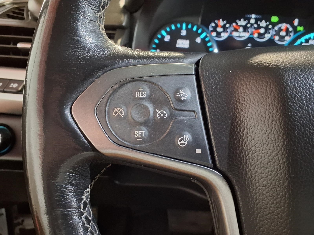 Chevrolet Tahoe 4WD 4dr Premier 2018