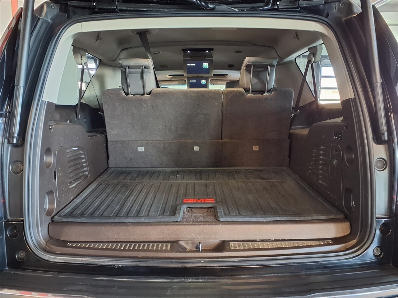 GMC Yukon XL 4WD 4dr Denali 2018