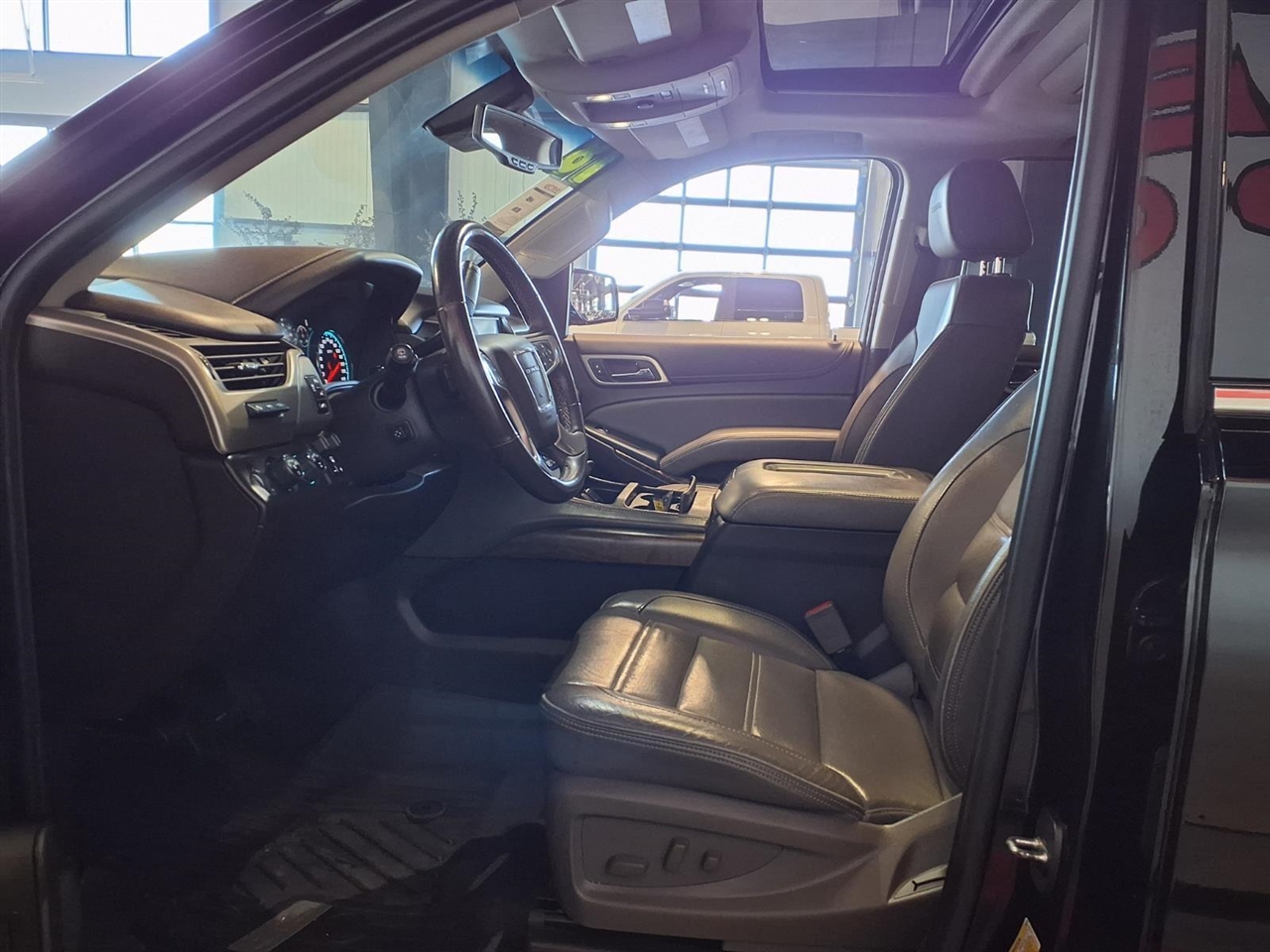 GMC Yukon XL 4WD 4dr Denali 2018