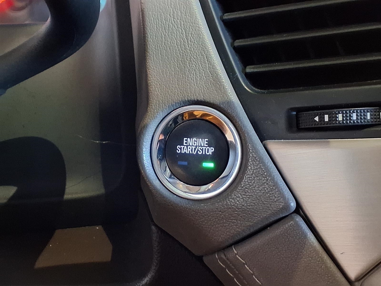 GMC Yukon XL 4WD 4dr Denali 2018