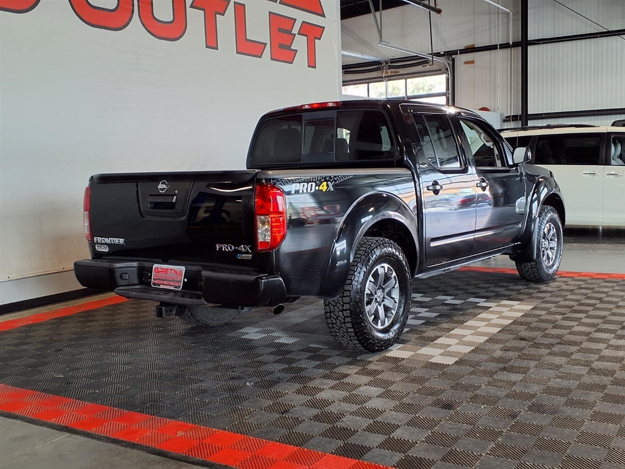 Nissan Frontier Crew Cab 4x4 PRO-4X Auto 2017