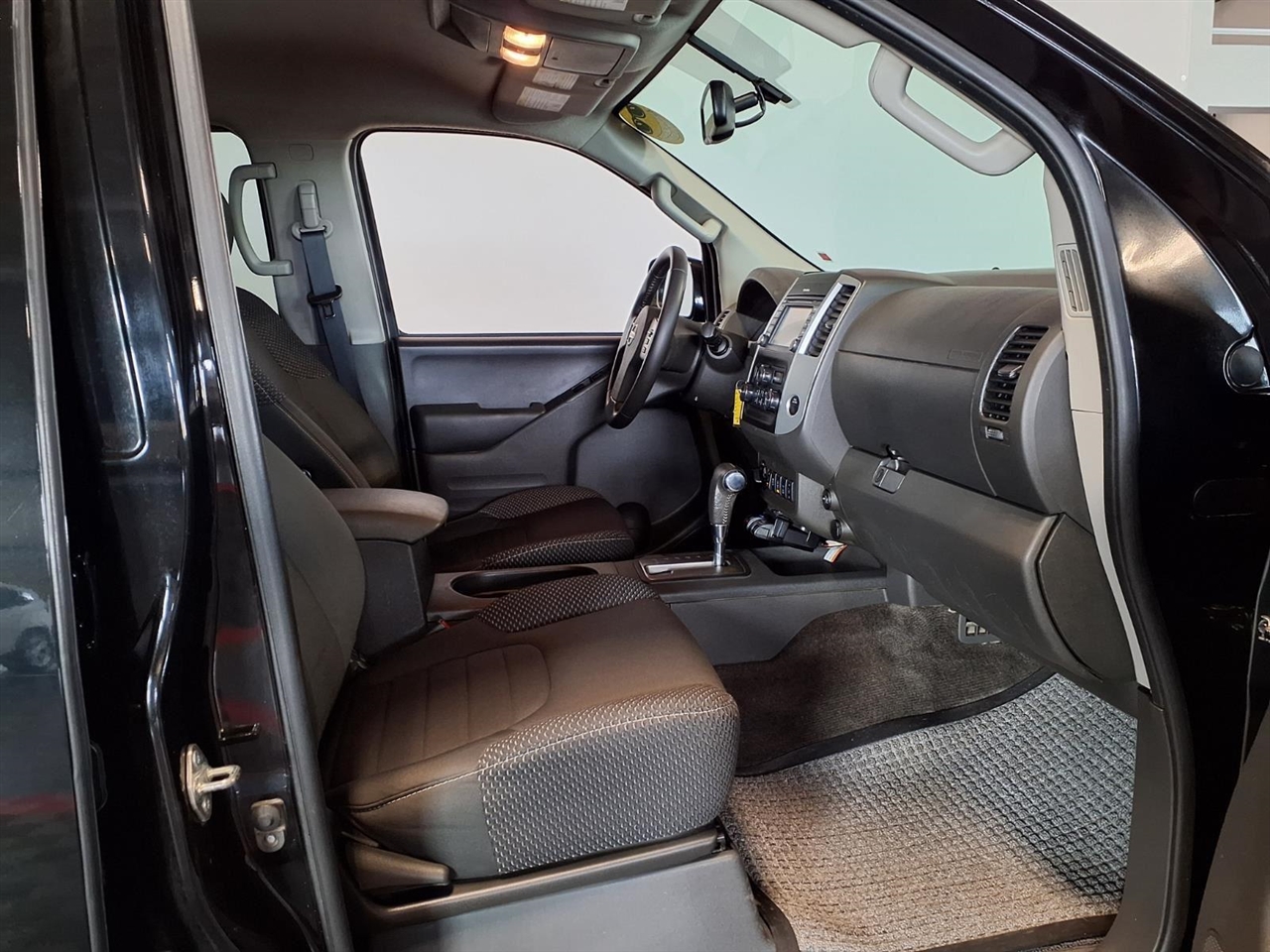 Nissan Frontier Crew Cab 4x4 PRO-4X Auto 2017