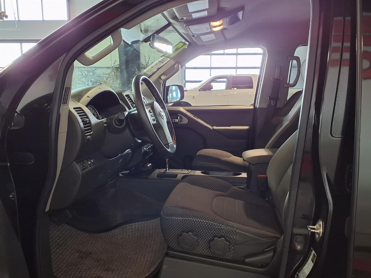 Nissan Frontier Crew Cab 4x4 PRO-4X Auto 2017