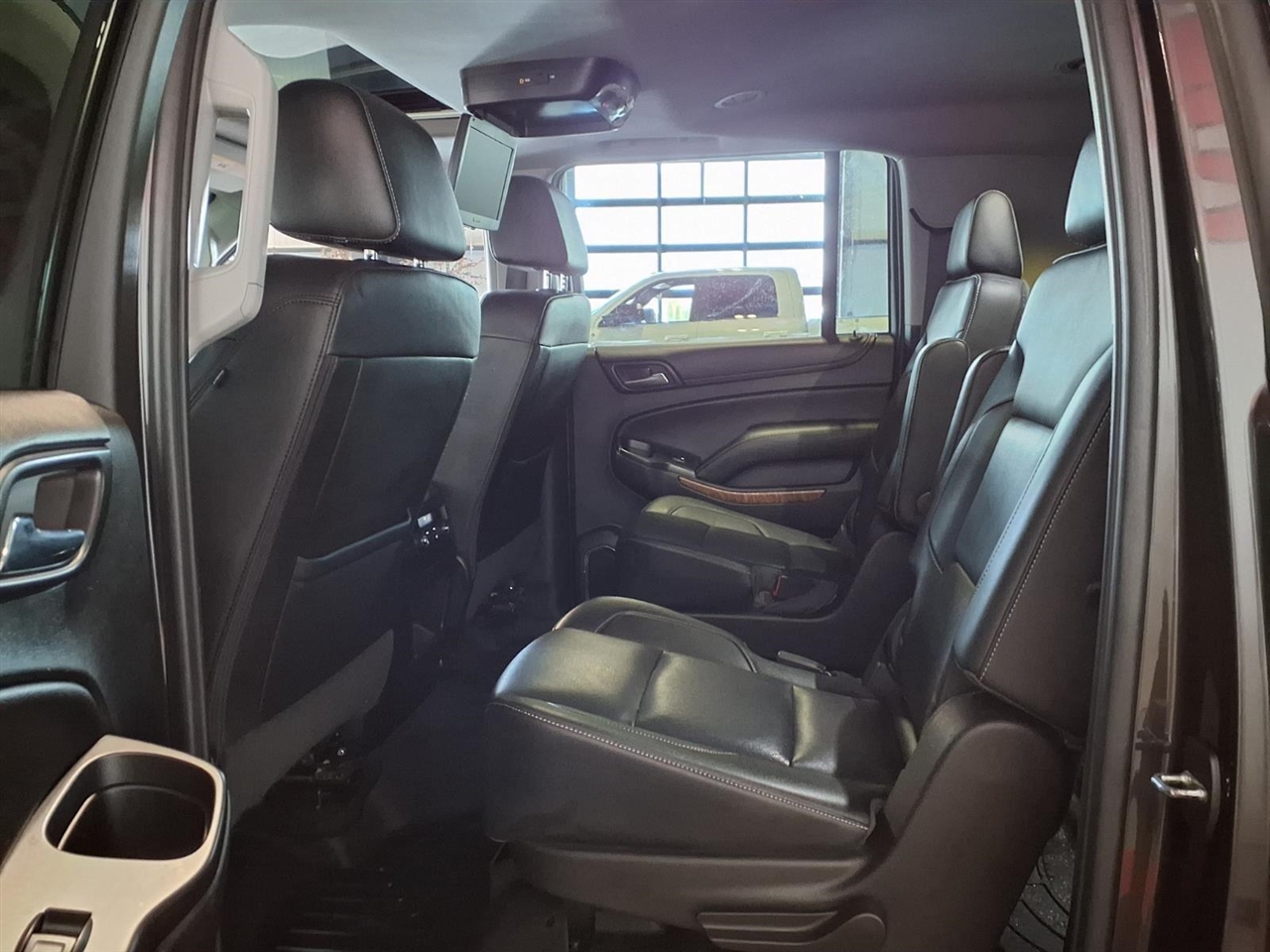 Chevrolet Suburban 4WD 4dr 1500 Premier 2017