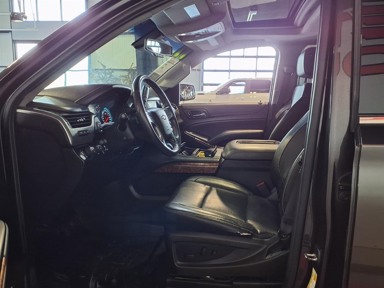 Chevrolet Suburban 4WD 4dr 1500 Premier 2017