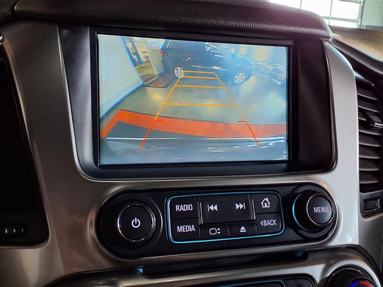 Chevrolet Suburban 4WD 4dr 1500 Premier 2017