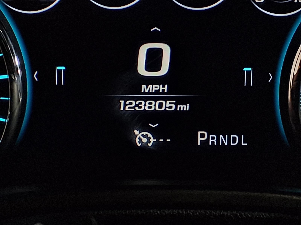 Chevrolet Suburban 4WD 4dr 1500 Premier 2017