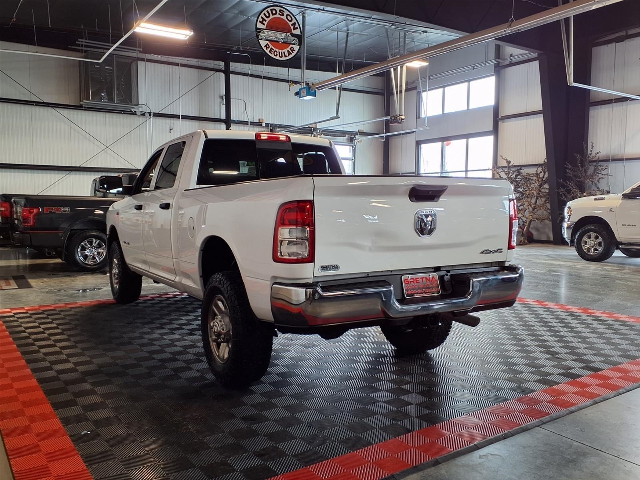 RAM 2500 Tradesman 4x4 Crew Cab 6'4" Box 2020