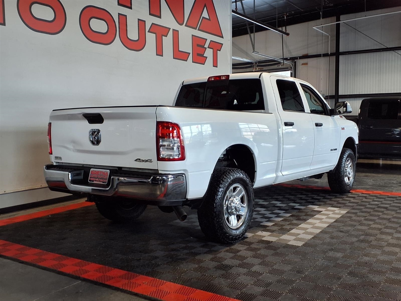 RAM 2500 Tradesman 4x4 Crew Cab 6'4" Box 2020
