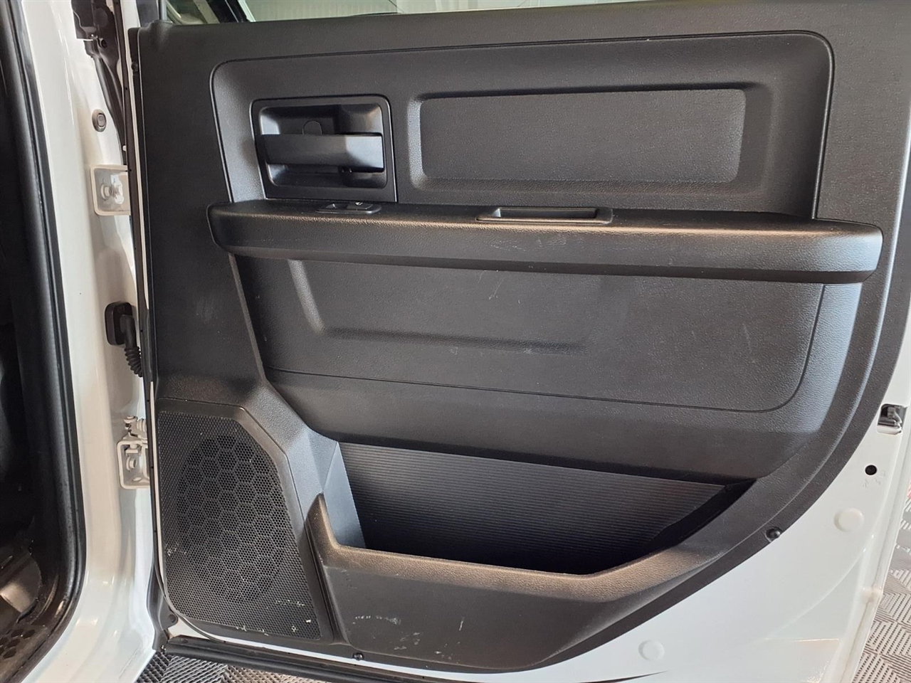 RAM 2500 Tradesman 4x4 Crew Cab 6'4" Box 2020