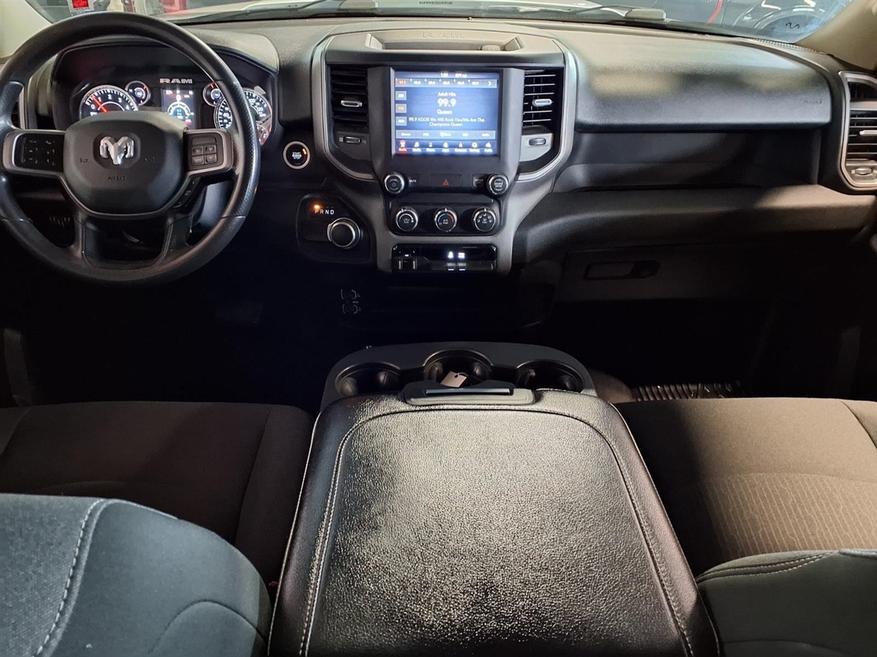 RAM 2500 Tradesman 4x4 Crew Cab 6'4" Box 2020