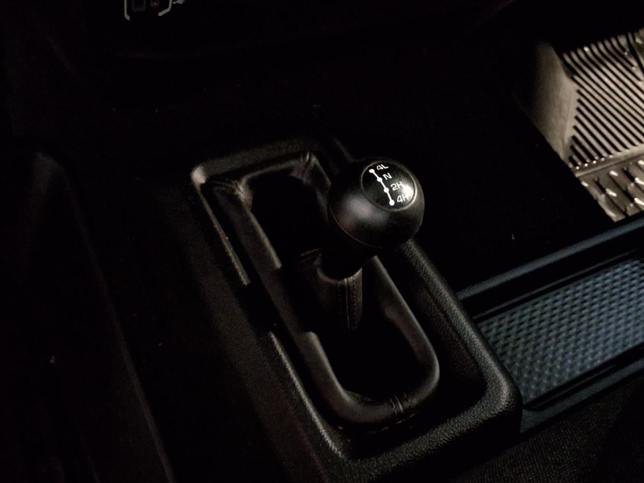 RAM 2500 Tradesman 4x4 Crew Cab 6'4" Box 2020