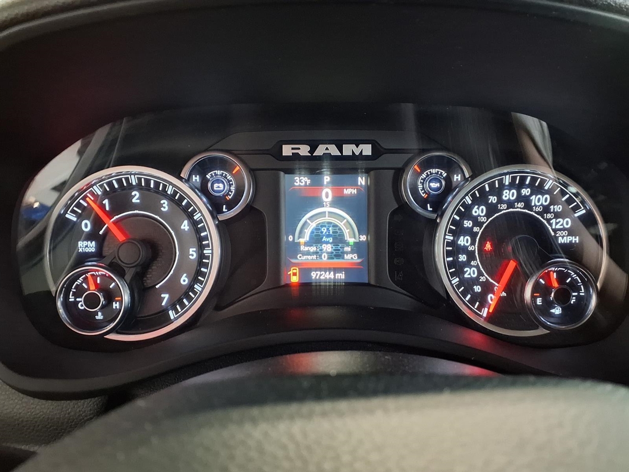 RAM 2500 Tradesman 4x4 Crew Cab 6'4" Box 2020