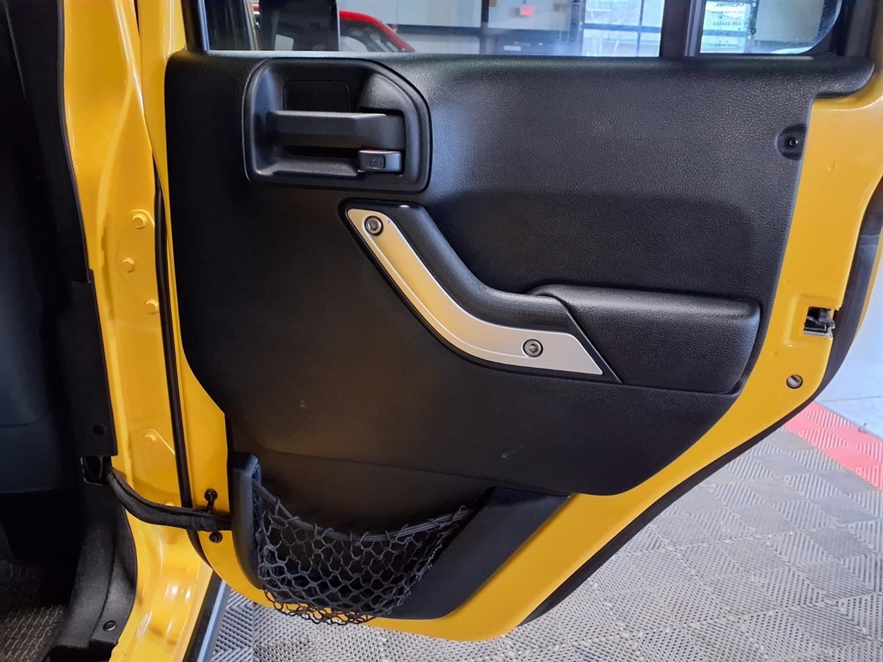 Jeep Wrangler Unlimited 4WD 4dr Rubicon 2011