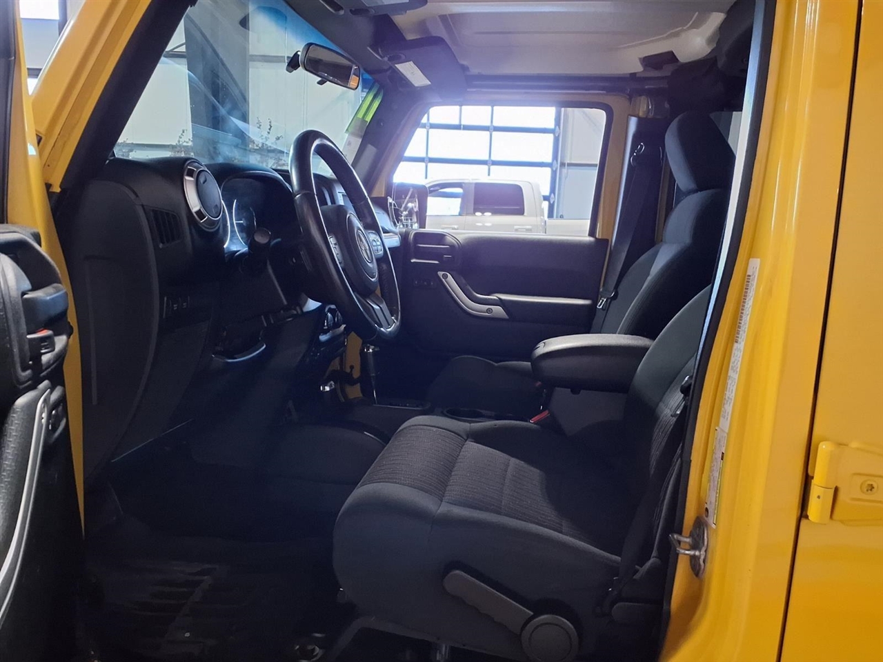 Jeep Wrangler Unlimited 4WD 4dr Rubicon 2011