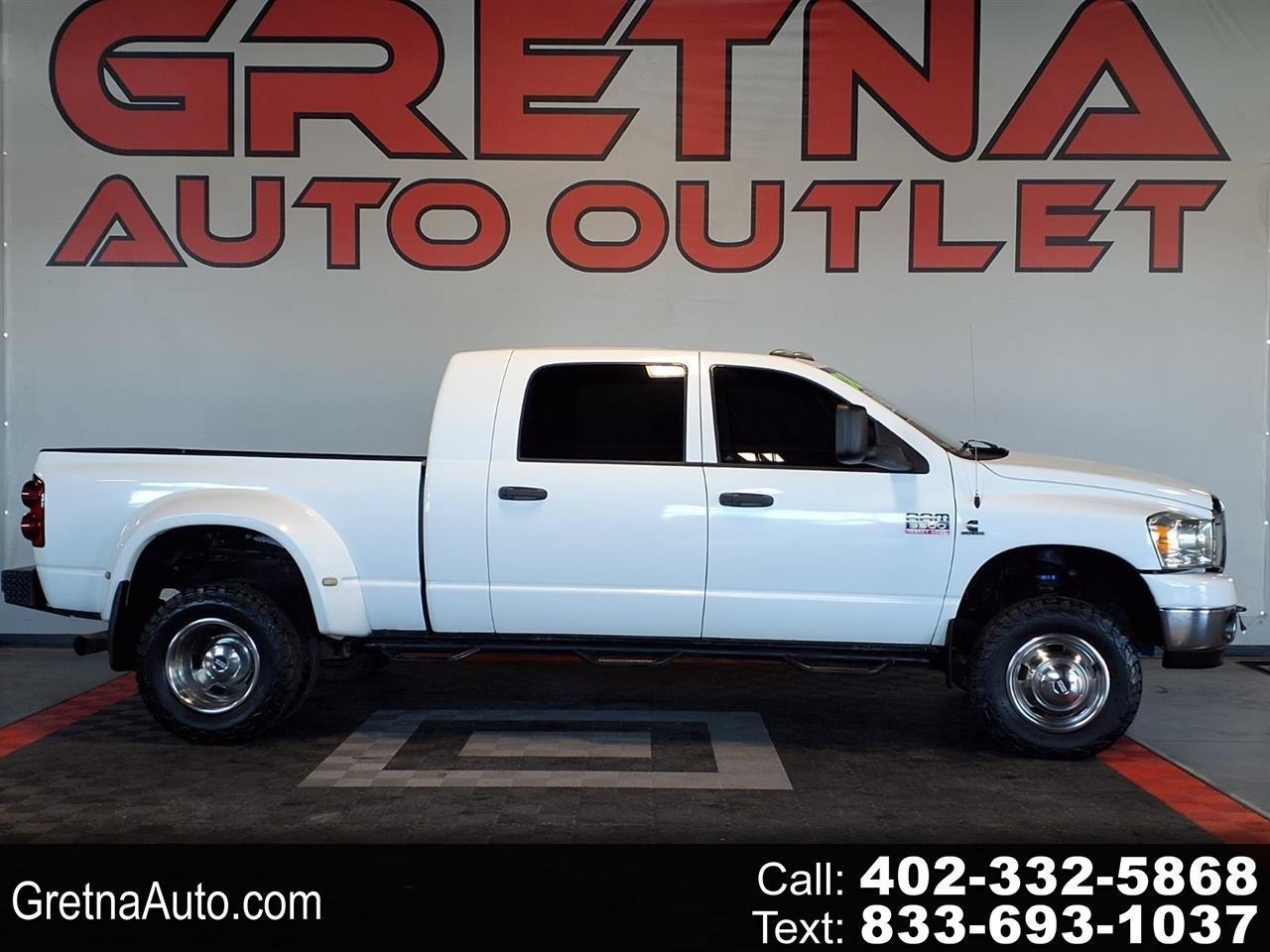 2008 Dodge Ram 3500 4WD Mega Cab 160.5" SXT