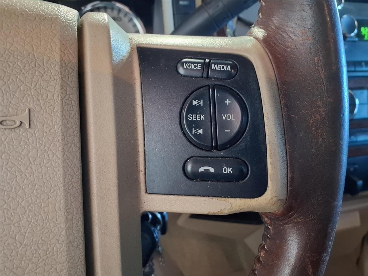 Ford Super Duty F-250 SRW  2010