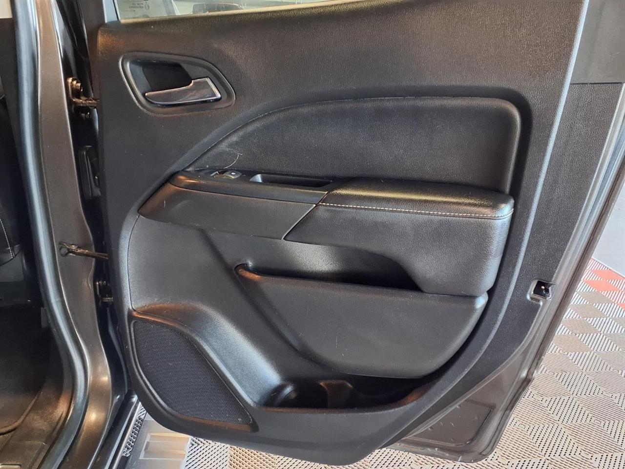 GMC Canyon 4WD Crew Cab 128.3" Denali 2019