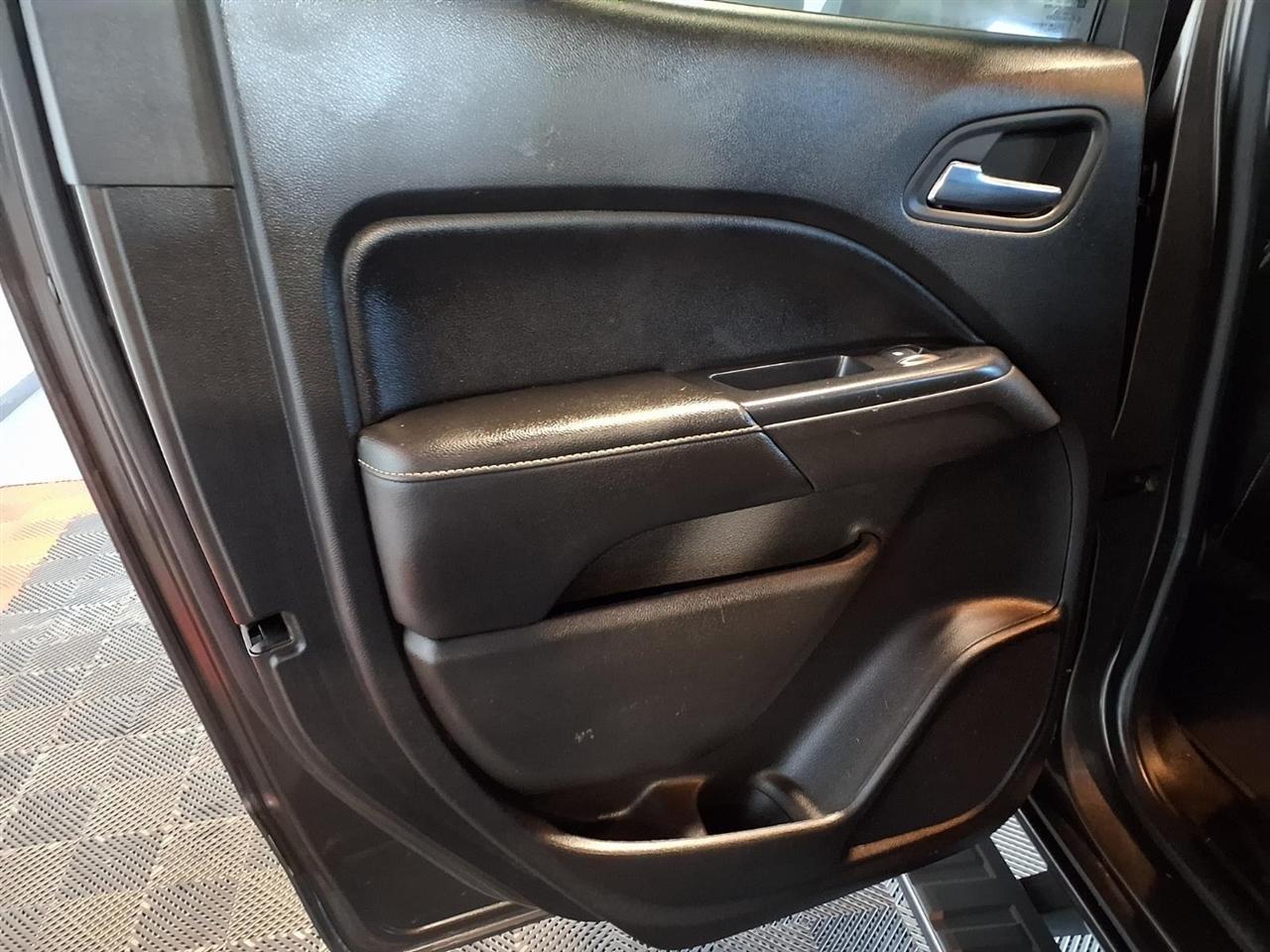 GMC Canyon 4WD Crew Cab 128.3" Denali 2019