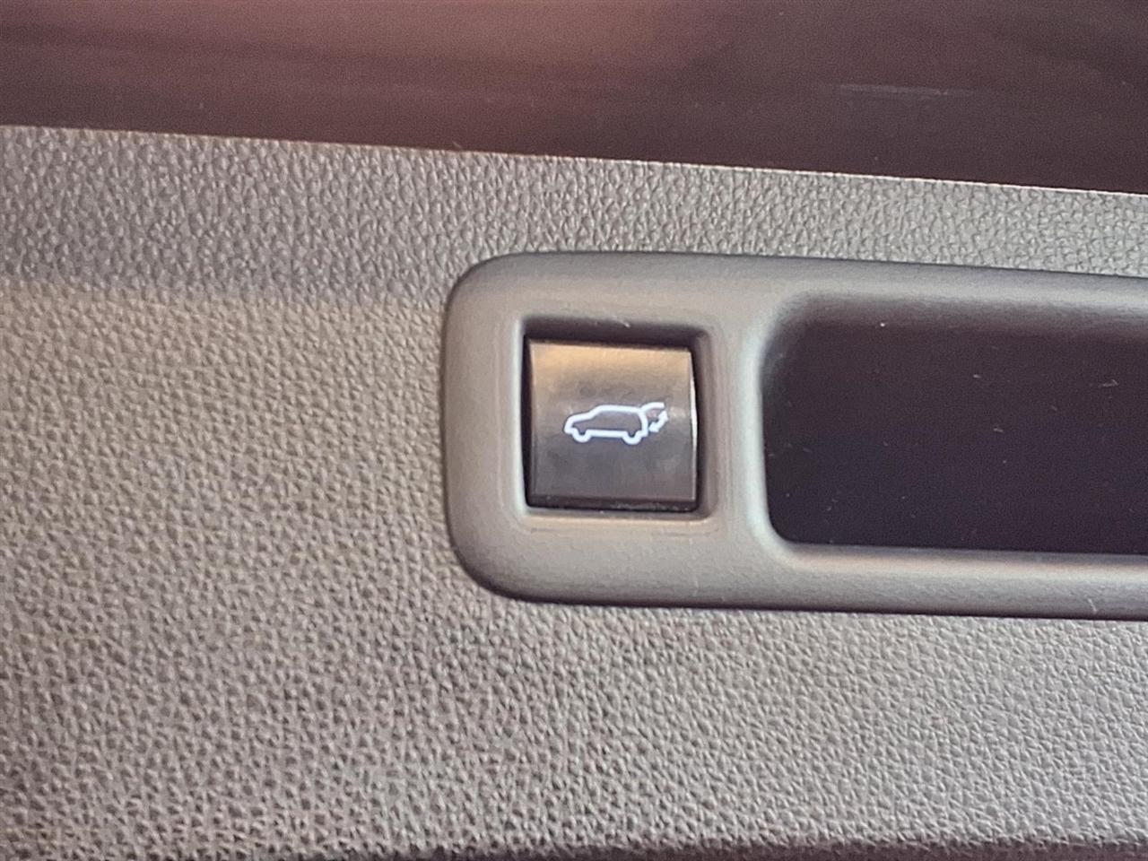 Toyota Highlander XLE AWD (Natl) 2021