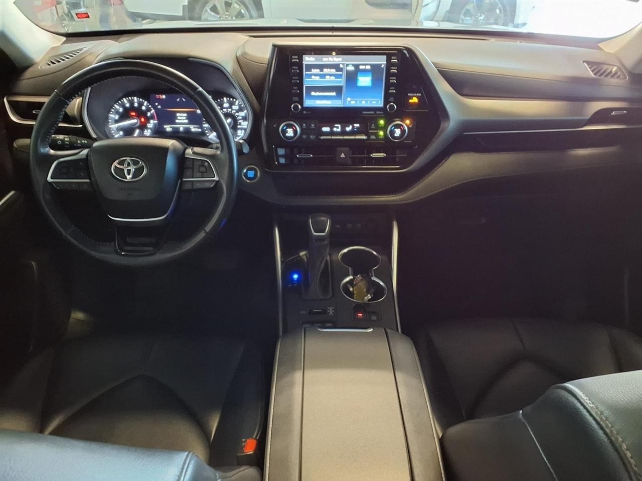 Toyota Highlander XLE AWD (Natl) 2021