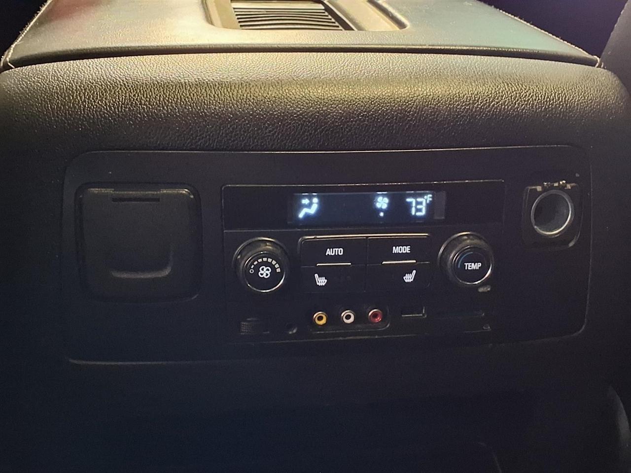 GMC Yukon XL 4WD 4dr Denali 2016