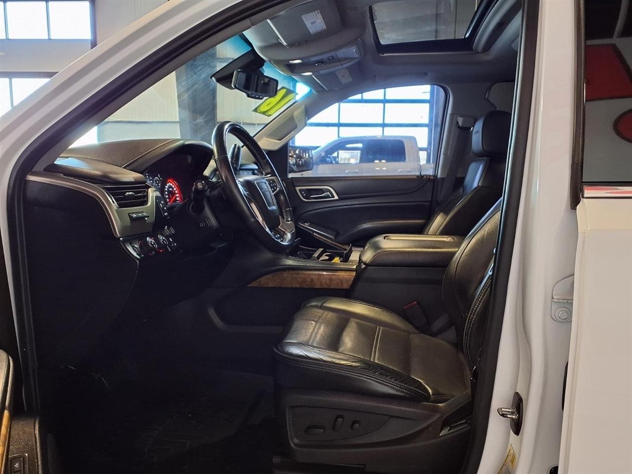 GMC Yukon XL 4WD 4dr Denali 2016