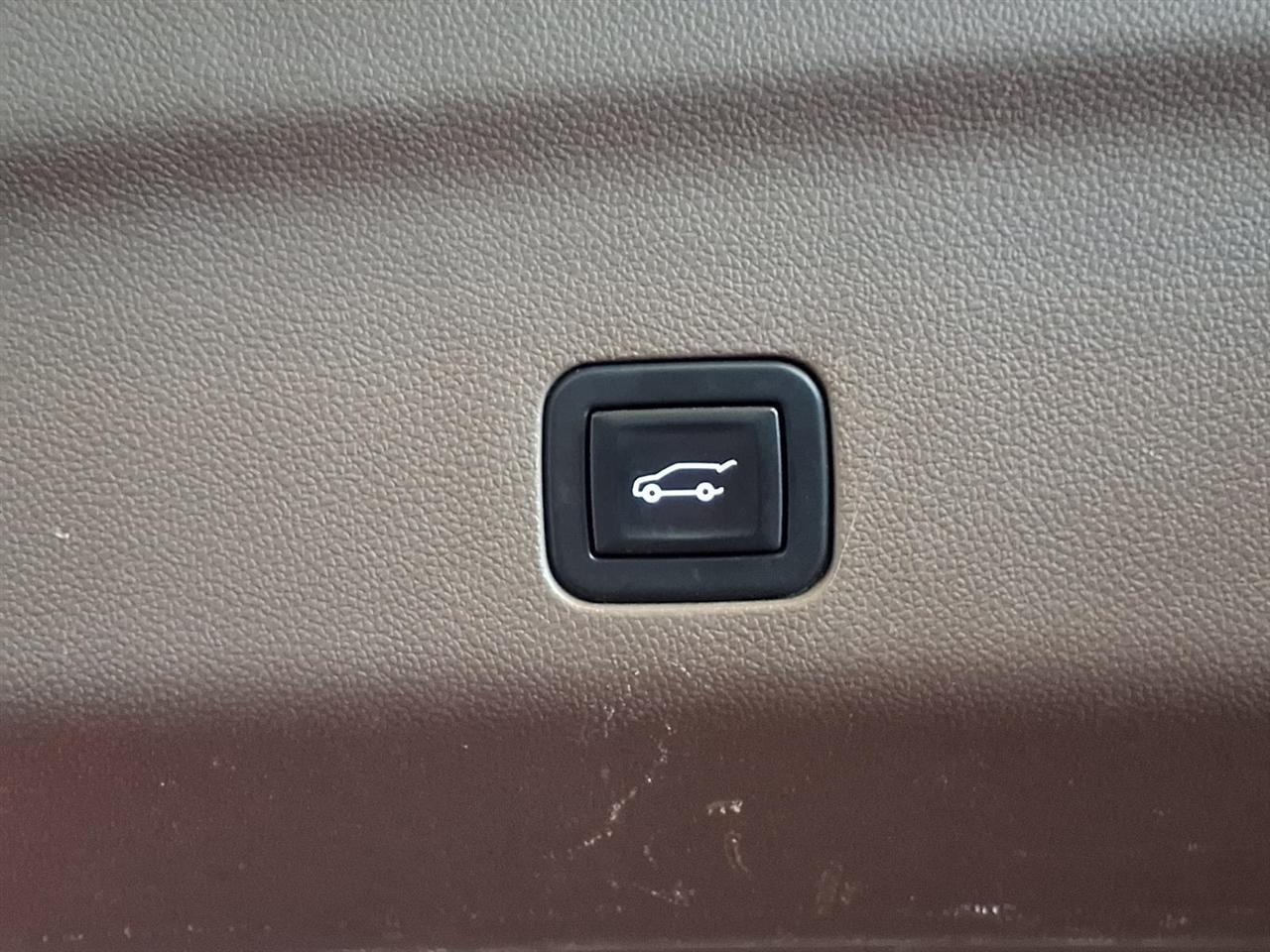 GMC Yukon XL 4WD 4dr Denali 2021