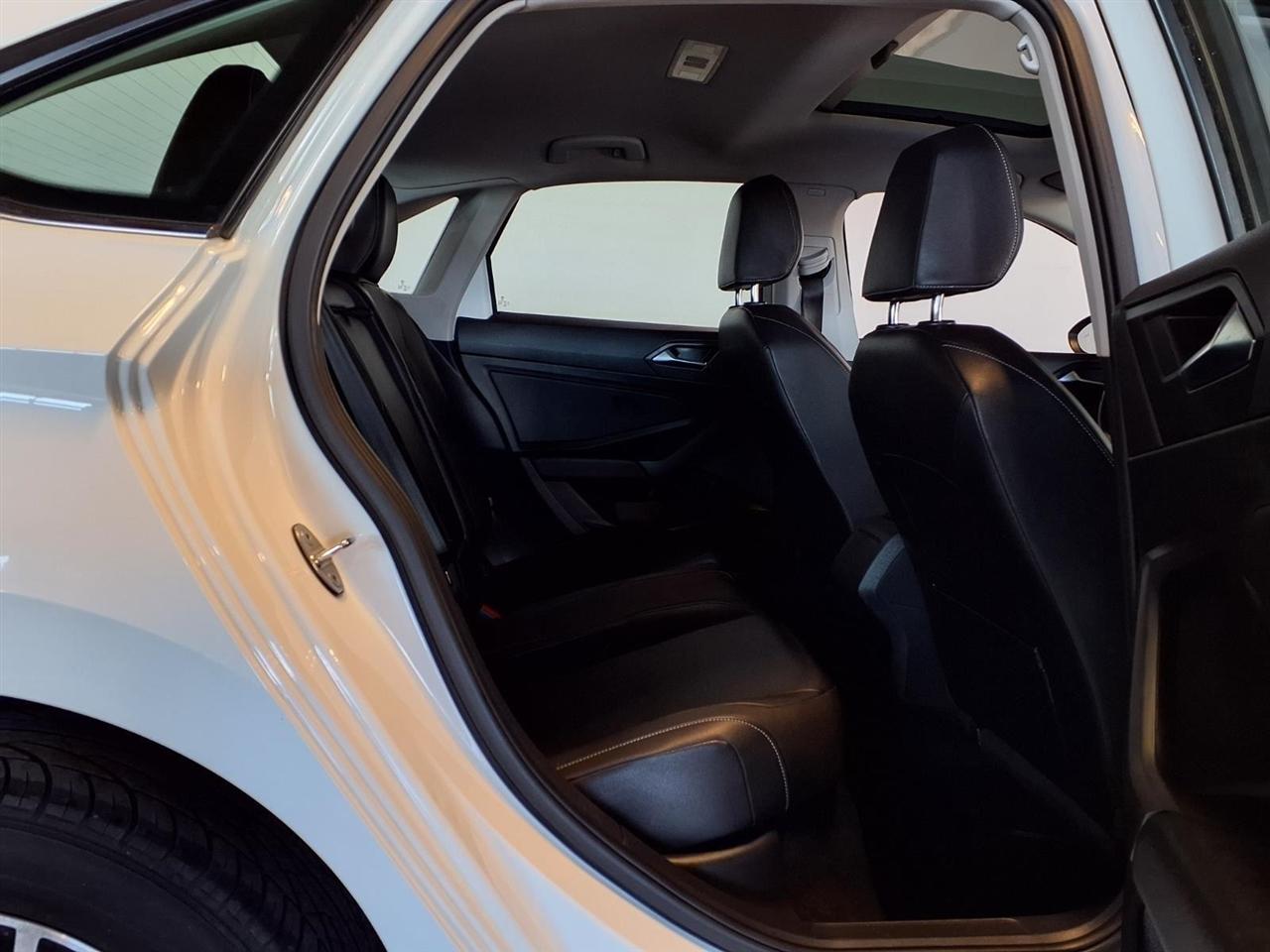 Volkswagen Jetta R-Line Auto w/ULEV 2019