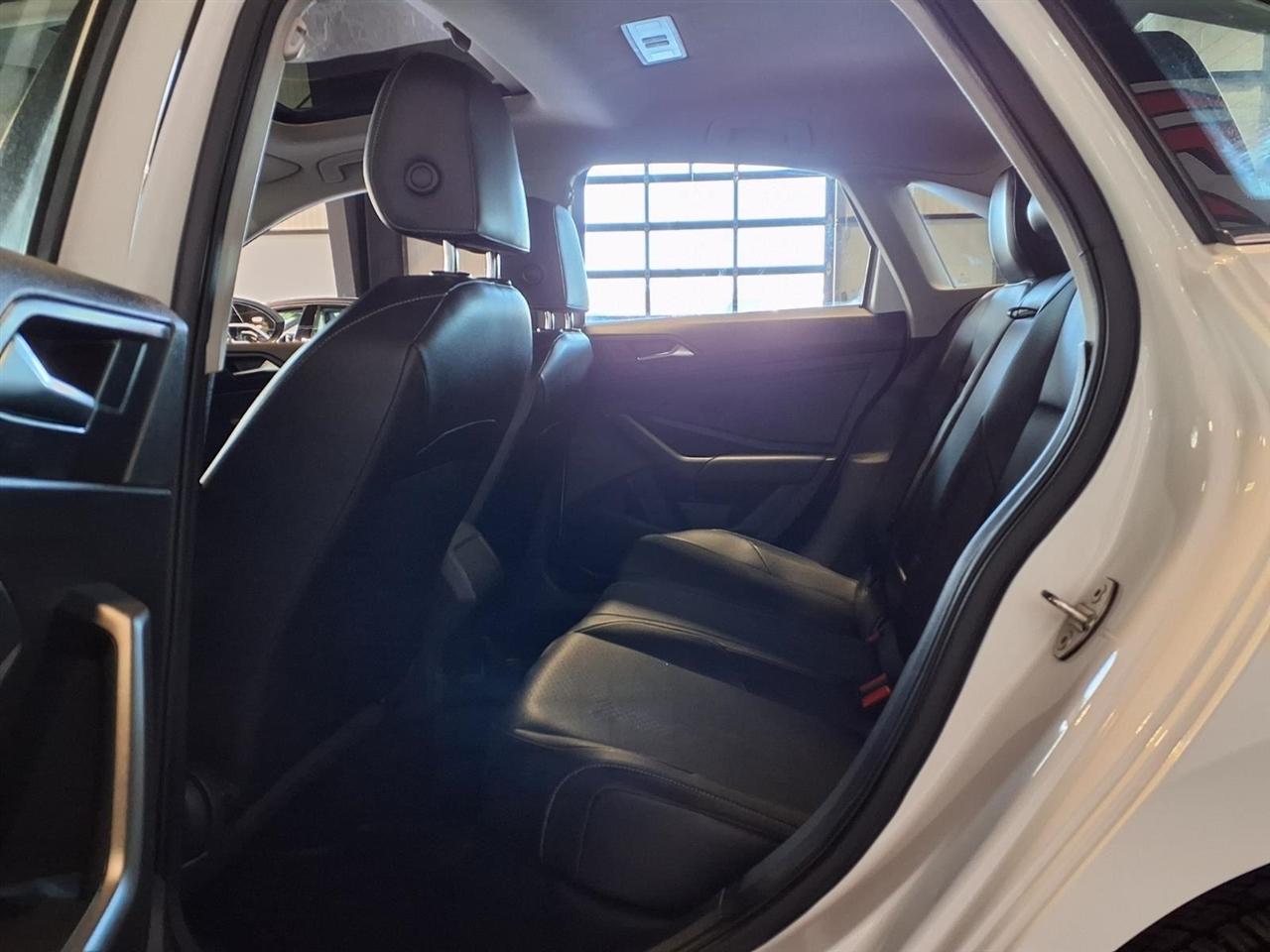 Volkswagen Jetta R-Line Auto w/ULEV 2019