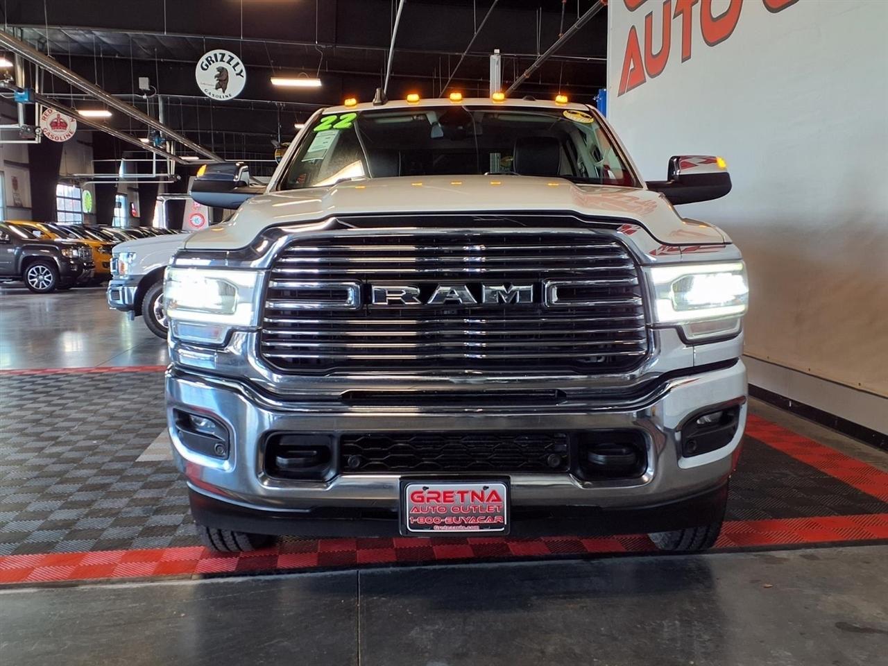 RAM 3500 Laramie 4x4 Crew Cab 8' Box 2022
