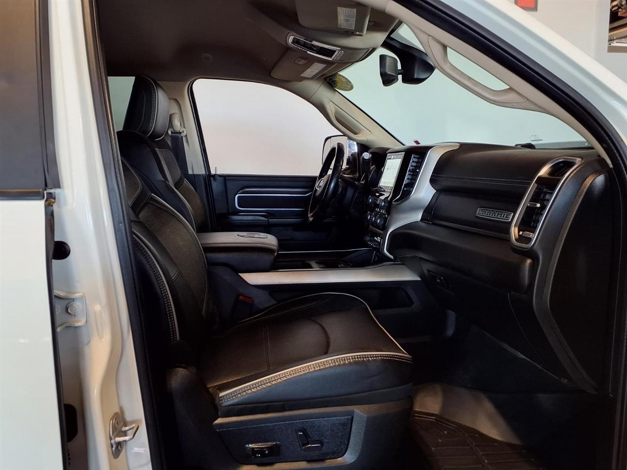 RAM 3500 Laramie 4x4 Crew Cab 8' Box 2022