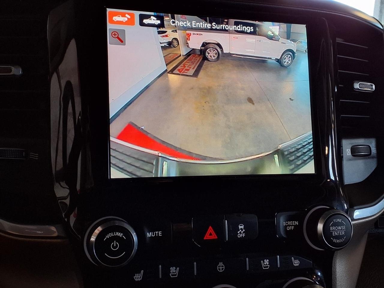 RAM 3500 Laramie 4x4 Crew Cab 8' Box 2022