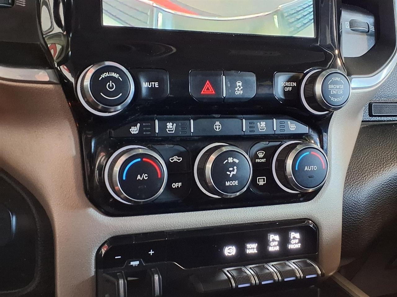 RAM 3500 Laramie 4x4 Crew Cab 8' Box 2022