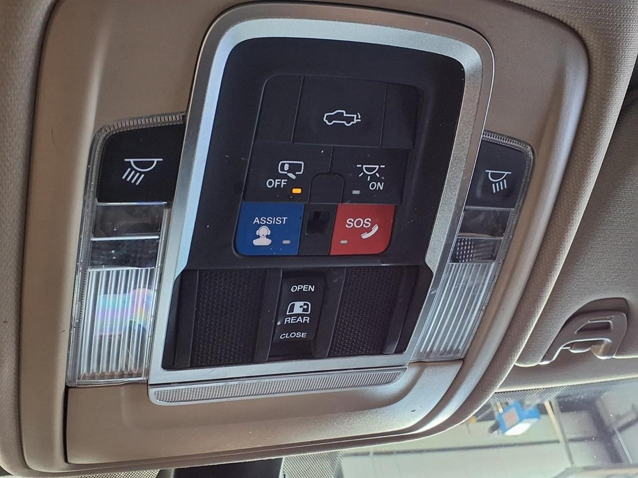 RAM 3500 Laramie 4x4 Crew Cab 8' Box 2022