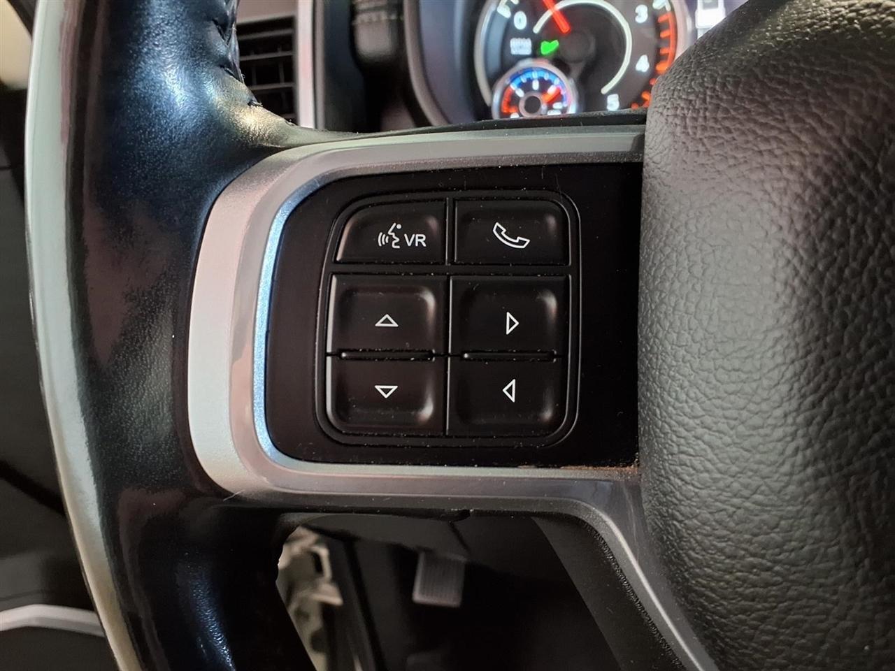 RAM 3500 Laramie 4x4 Crew Cab 8' Box 2022